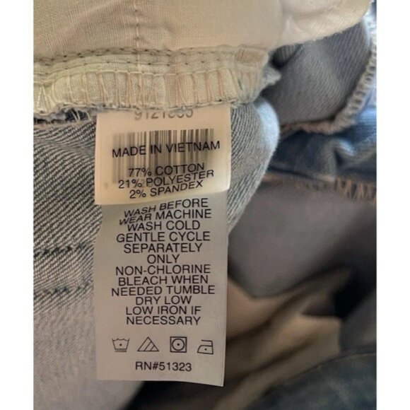 Vince Camuto Classic 70s Flare Leg Jeans Women's Size 27/4 Blue Stretch - Picture 12 of 15